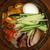 いろどり綺麗な　盛岡&韓国風～冷麺